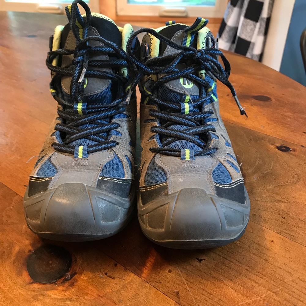 Merrell Capra Mid Hiking Boot